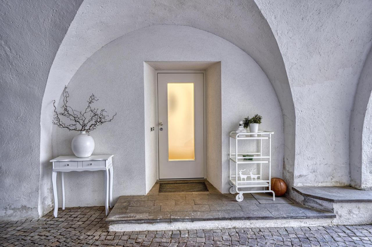 Centrally Located Apartment With Parking Space Caldaro Exterior photo